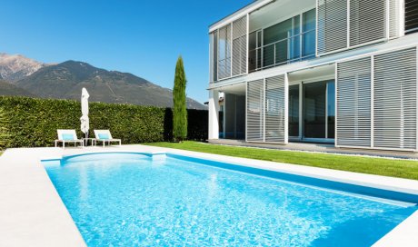 Construction de piscine sur mesure en parpaing à Caluire-et-Cuire